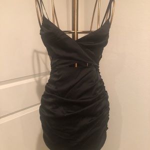 Sexy strapless black dress. (S)